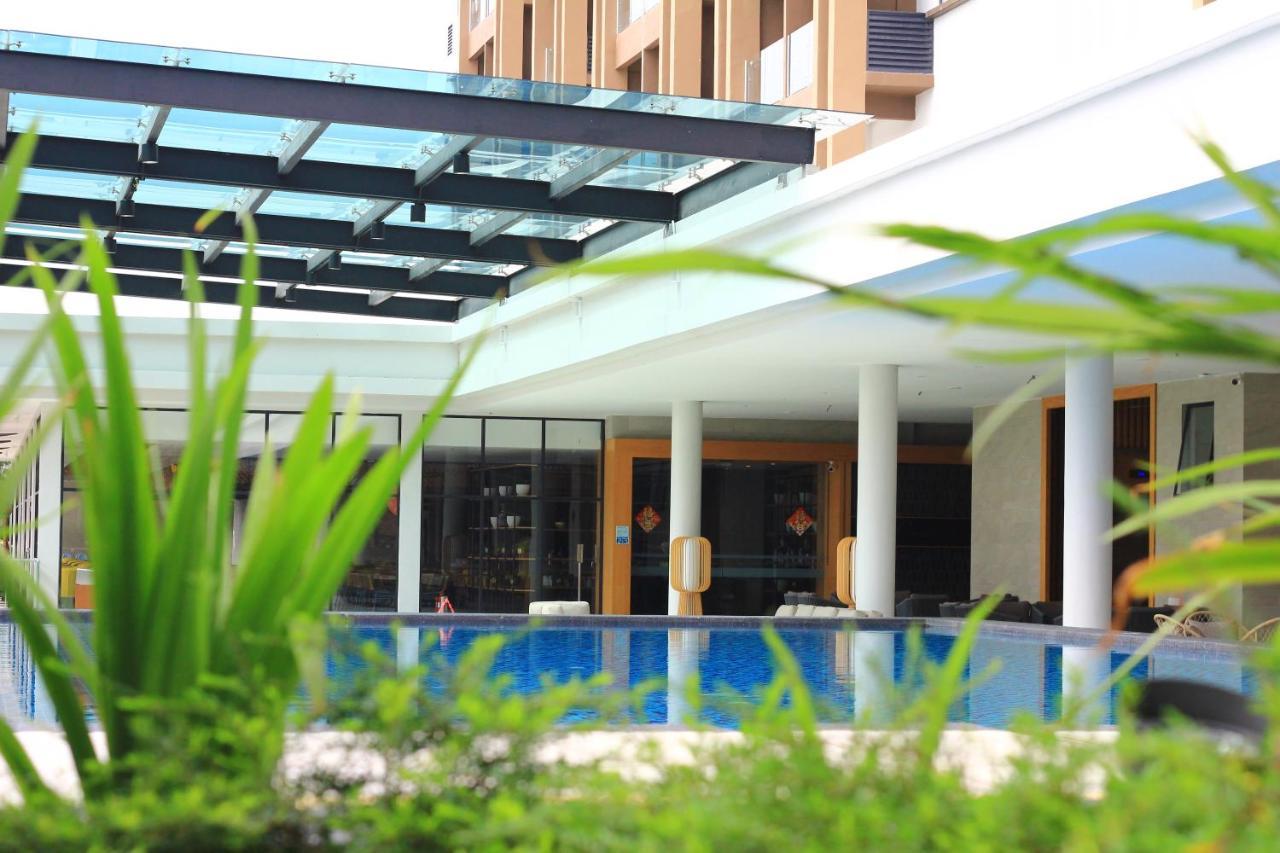 Amverton Cove Golf & Island Resort Banting  Ngoại thất bức ảnh