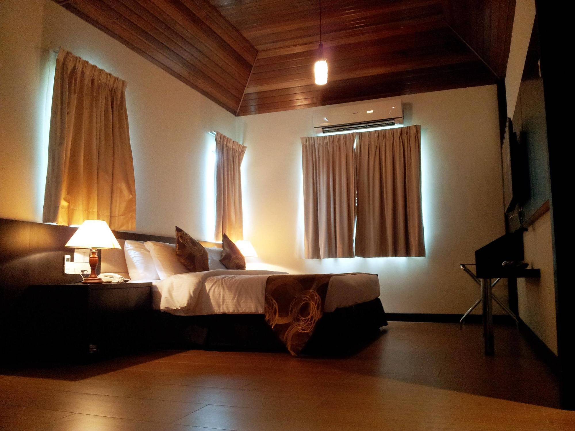 Amverton Cove Golf & Island Resort Banting  Ngoại thất bức ảnh